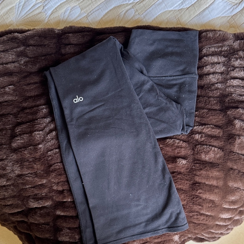 Alo yoga black flare leggings